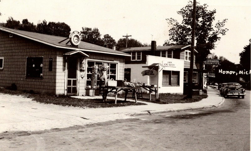 Porter House of Gifts - Old Postcard Photo (newer photo)